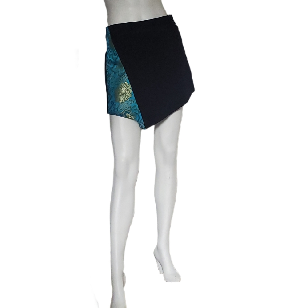Y2K asymetrical skirt